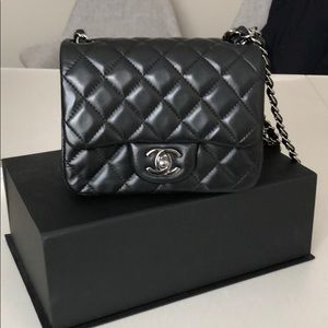 ❌SOLD❌Classic Chanel mini square flag bag